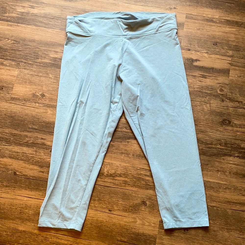 Victoria Secret Sport Capri Leggings